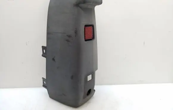 Rear bumper corner part panel trim