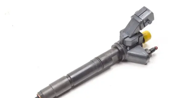 Volvo XC90 Fuel injector 32140080