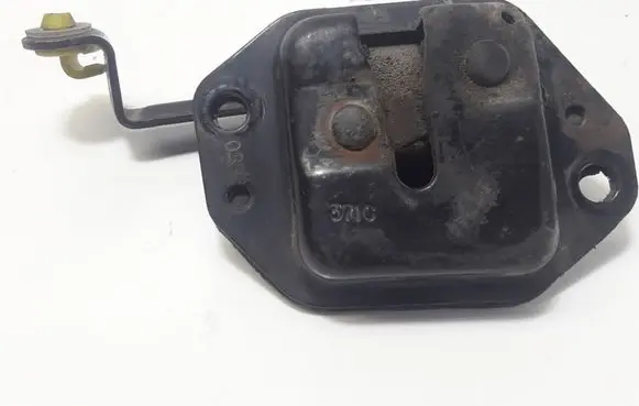 Chrysler Voyager Tailgate/trunk/boot lock/catch/latch 0338