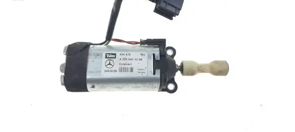 Mercedes-Benz E W211 Steering column adjust motor A2205400388