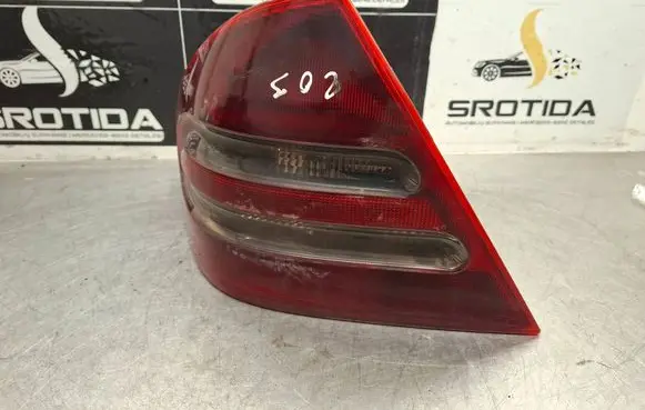 Mercedes-Benz C W203 Rear/tail lights 2038200164