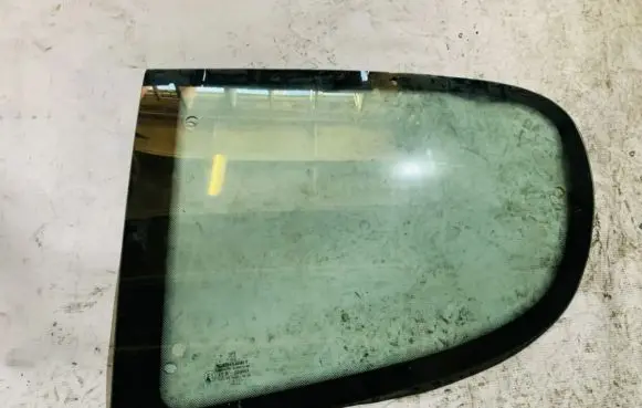Peugeot 206 Rear side window