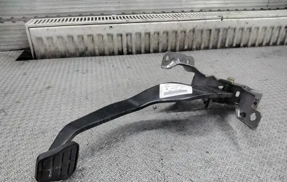 Smart ForFour I Brake pedal A4542900618