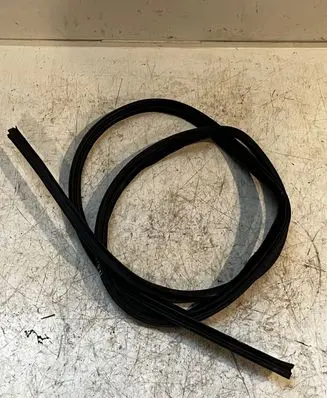 Mitsubishi Outlander Rubber seal front door (on door) 