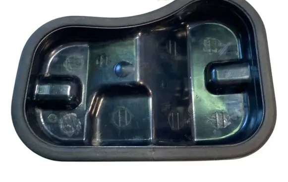 Mercedes-Benz Sprinter W901 W902 W903 W904 Headlight/headlamp dust cover 15149500