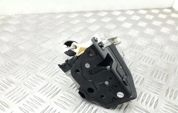 Audi A4 S4 B8 8K Rear door lock 8K0839016C
