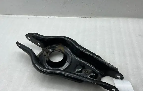 Tesla Model 3 Rear upper control arm/wishbone 104445100F