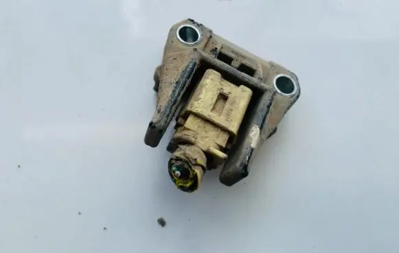 Subaru Legacy Airbag deployment crash/impact sensor 98231ag020