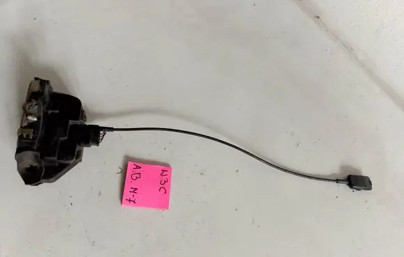 Renault Megane II Front door lock 