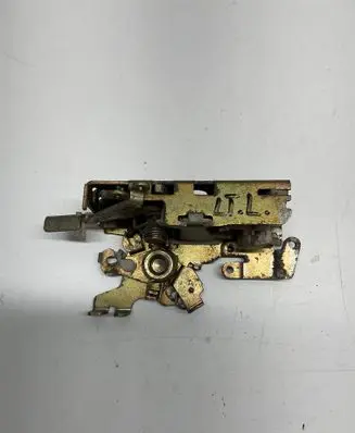 Volkswagen II LT Front door lock A901726 1035