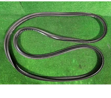 Mazda 5 Trunk rubber seal (body) C51362761C