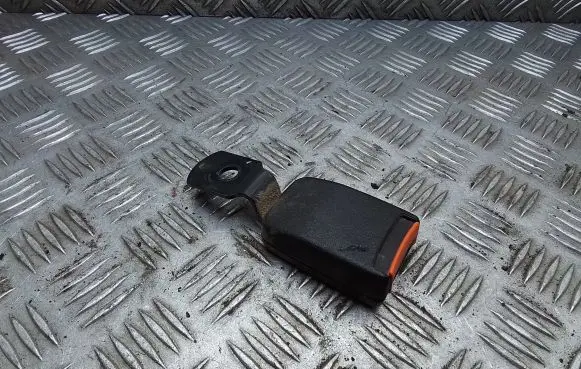Seat Alhambra (Mk1) Rear seatbelt buckle