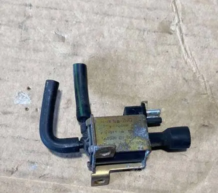 Mercedes-Benz E W124 Turbo solenoid valve 72107100 0015407097 901051