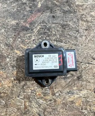 Mercedes-Benz E W211 Engine control unit/module 0265005246