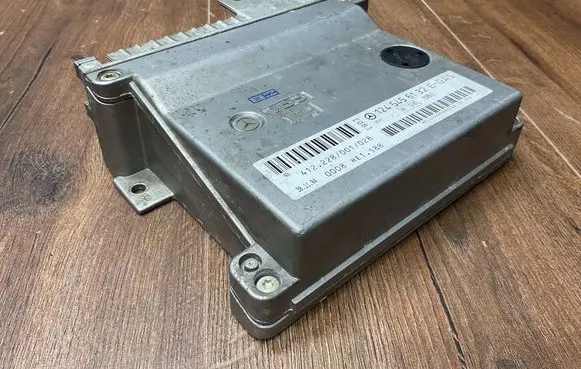 Mercedes-Benz E W124 Engine control unit/module 1245456132