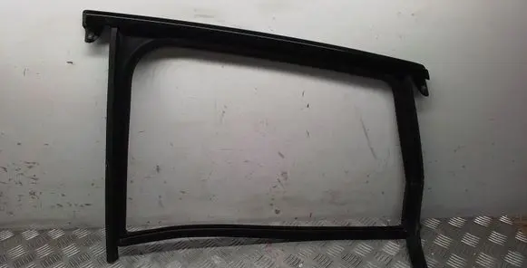 Porsche Macan (95B) Rubber seal rear door 