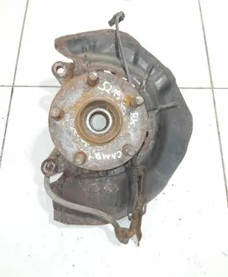 Toyota Camry Front wheel hub NOCODE