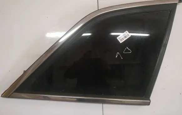 Opel Antara Rear side window AS2