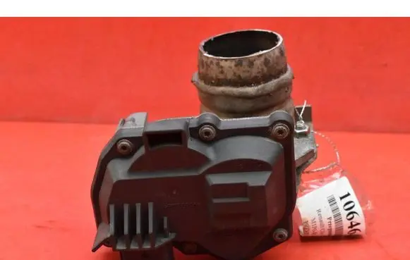 Renault Clio I Throttle body valve 147B08010R