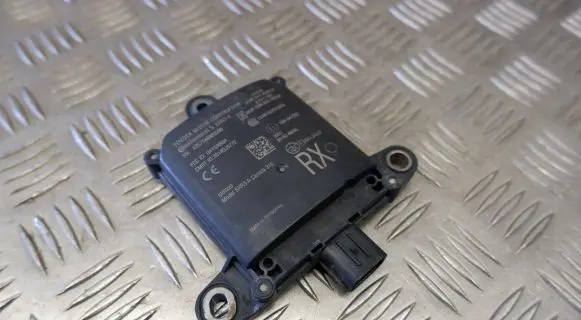 Lexus RX 450H Blind spot module 8816248030
