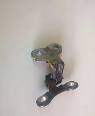 Volvo V50 Rear door lower hinge