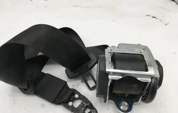 Audi A6 S6 C6 4F Front seatbelt 605405000 008R000