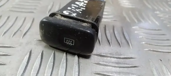 KIA Clarus Windscreen/window heater switch