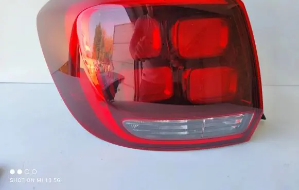 Renault Sandero II Rear/tail lights 90133693