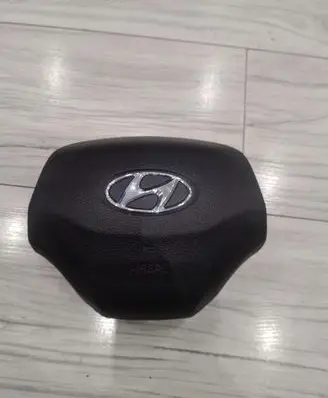 Hyundai i30 Steering wheel airbag 