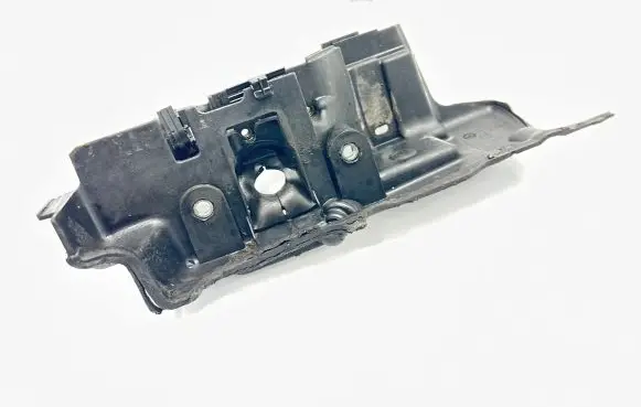 Other engine bay part