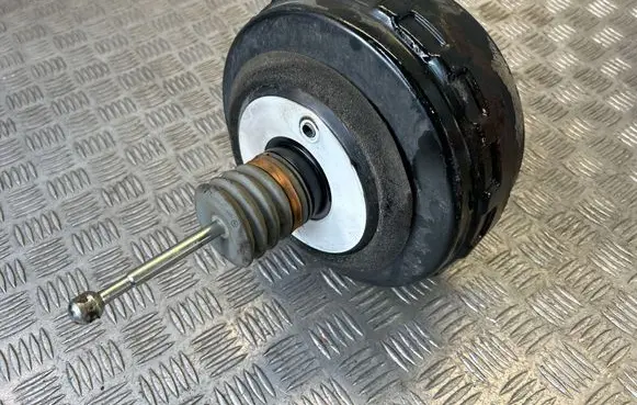 Opel Astra J Brake booster 13338058 03785925354 360573521