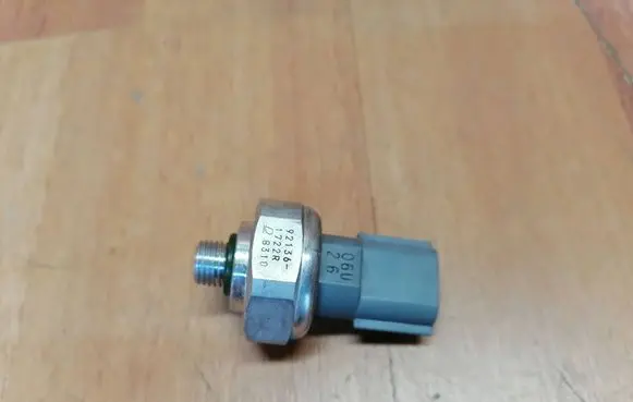 Renault Espace V (RFC) Air conditioning (A/C) pressure sensor 921361722R 1722R
