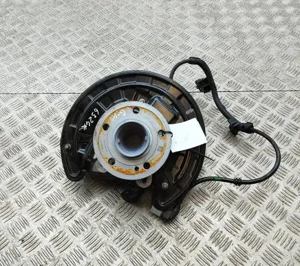 Mercedes-Benz EQA Rear wheel hub A2433570500 A2475400700