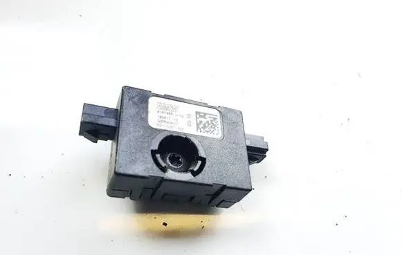 Antenna control unit