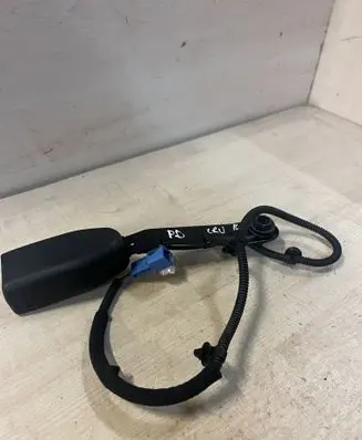 Honda CR-V Front seatbelt buckle