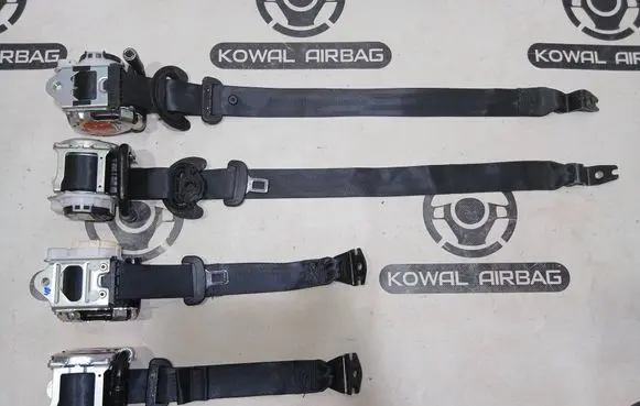 Volkswagen Polo VI Set of seat belts 2G4857705 2G4857706 2G4857705K