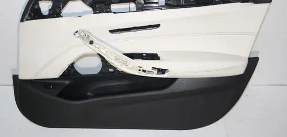 BMW 5 G30 G31 Front door card panel trim