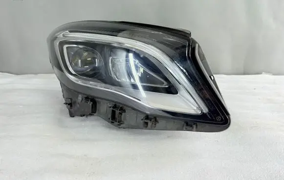 Mercedes-Benz GLA W156 X156 Headlight/headlamp A1569067600