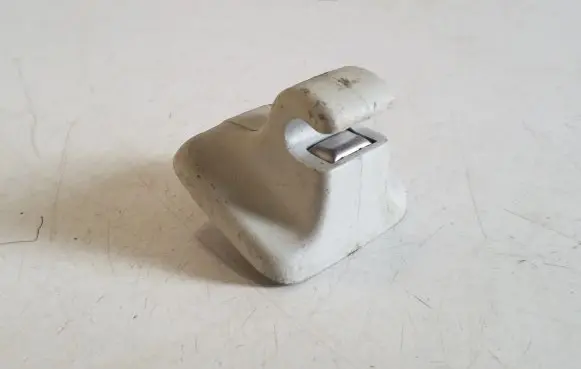 Volkswagen PASSAT B6 Sun visor clip/hook/bracket 1K0857561B