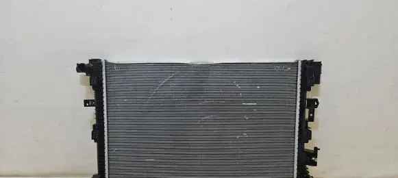 Chevrolet Silverado Coolant radiator 812966604
