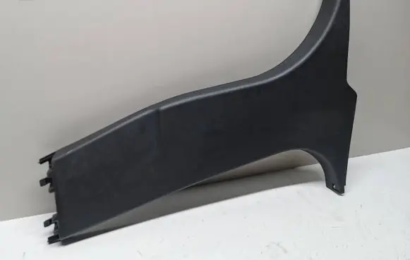 (B) pillar trim (bottom)