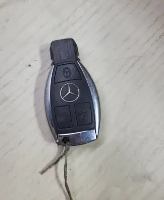 Mercedes-Benz C W204 Ignition key/card 