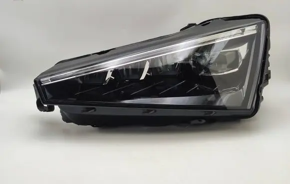 Skoda Scala Headlight/headlamp 657941015A 90176078