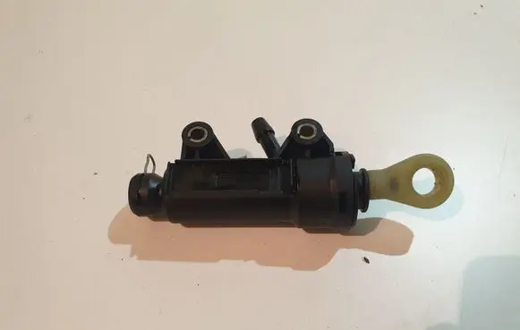 BMW 1 E81 E87 Clutch master cylinder 21526758822