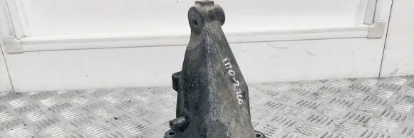 Mercedes-Benz Vito Viano W639 Engine mounting bracket A6462230804