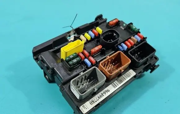Peugeot 207 Central body control module 9664997780 IMPRK1537319