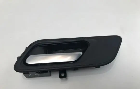 Nissan Qashqai J12 Front door interior handle 806836UA0D