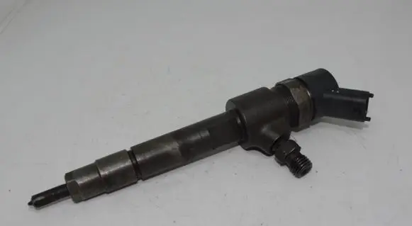 Opel Zafira B Fuel injector 0445110165