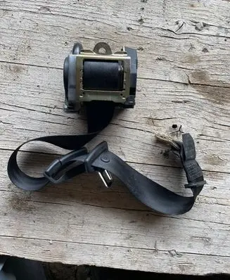 Audi A8 S8 D3 4E Middle seatbelt (rear) 601782900 000090H