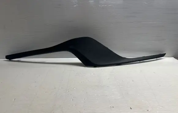 Volvo V40 Front bumper splitter molding 31347087